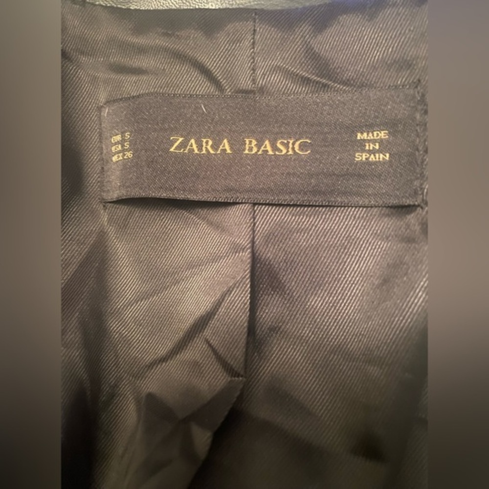 Zara Basic Blazer - Picture 3 of 7